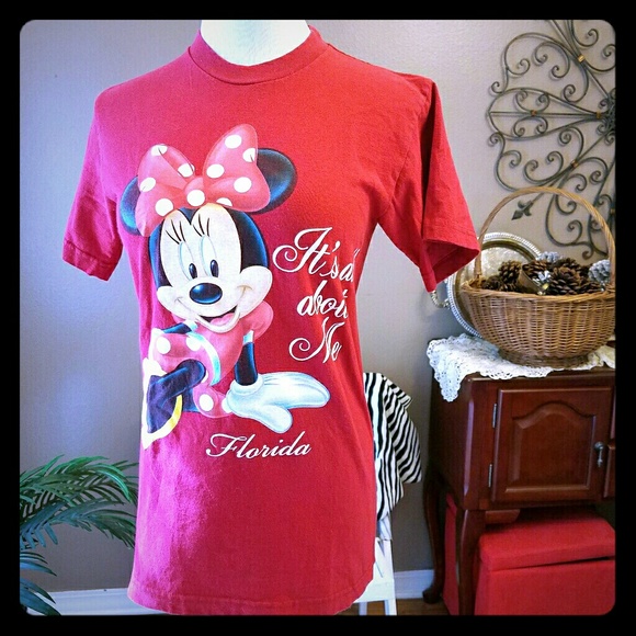Disney Tops - Disney Tee Featuring Minnie Mouse ✅30% OFF✅😁🎉🎊